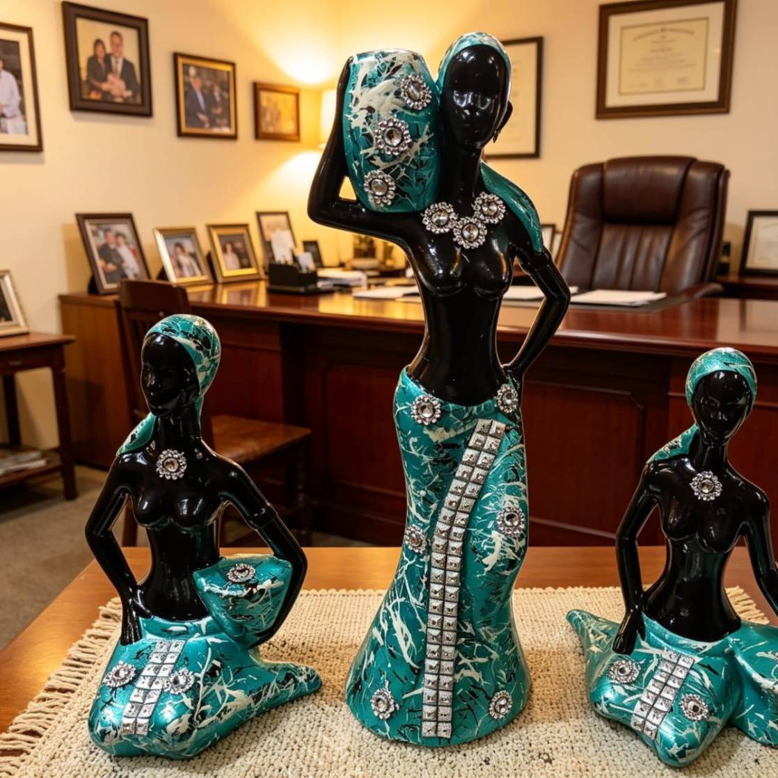 Figuras Africanas Decorativas de Cerámica – Juego de 3 Piezas Artesanales en 5 Colores (Verde, Amarillo, Gris, Negro, Beige) – Figuras de Cerámica Exclusivas para Decoración, Regalos de Inauguración y Bodas – El Triunfo Artesanal
